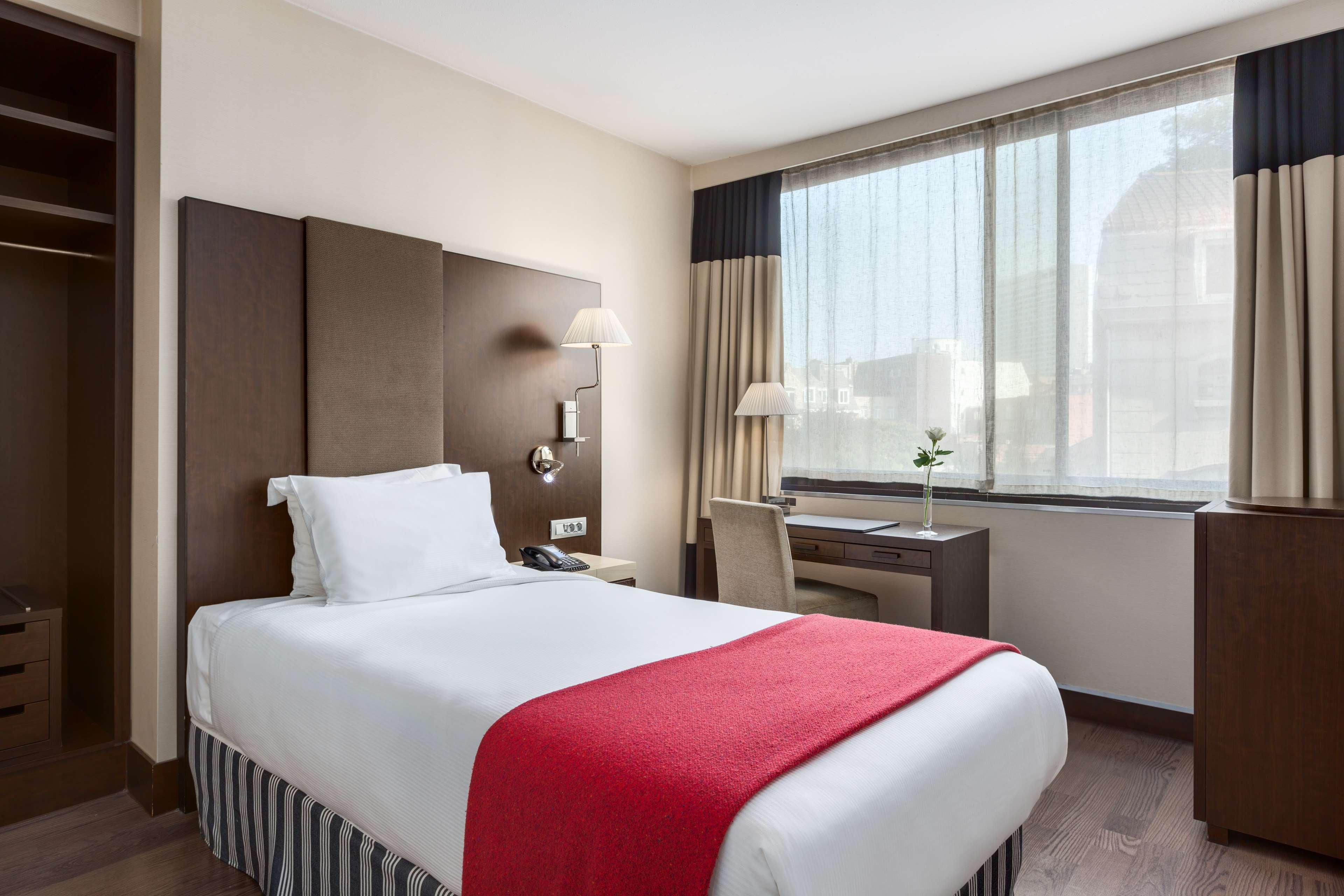 Nh Brussels Louise Hotel Saint-Gilles Bagian luar foto